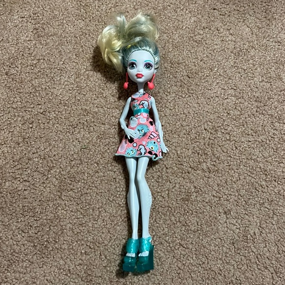 Monster High Doll - Picture 1 of 1
